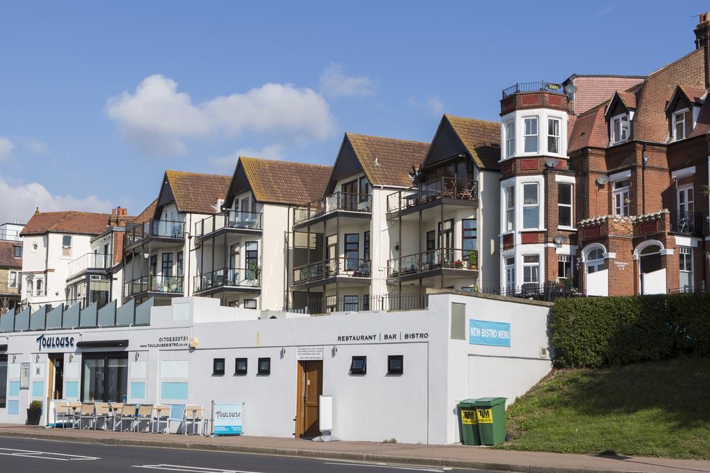 Southend Guest House - Close To Beach, Train Station & Southend Airport Esterno foto