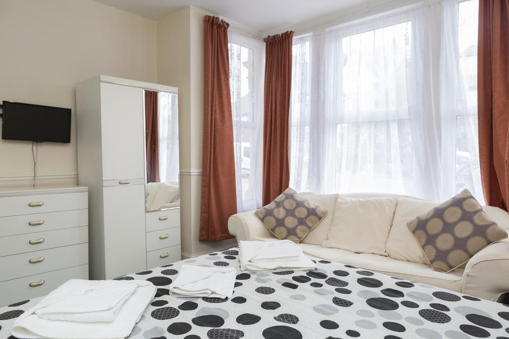Southend Guest House - Close To Beach, Train Station & Southend Airport Camera foto