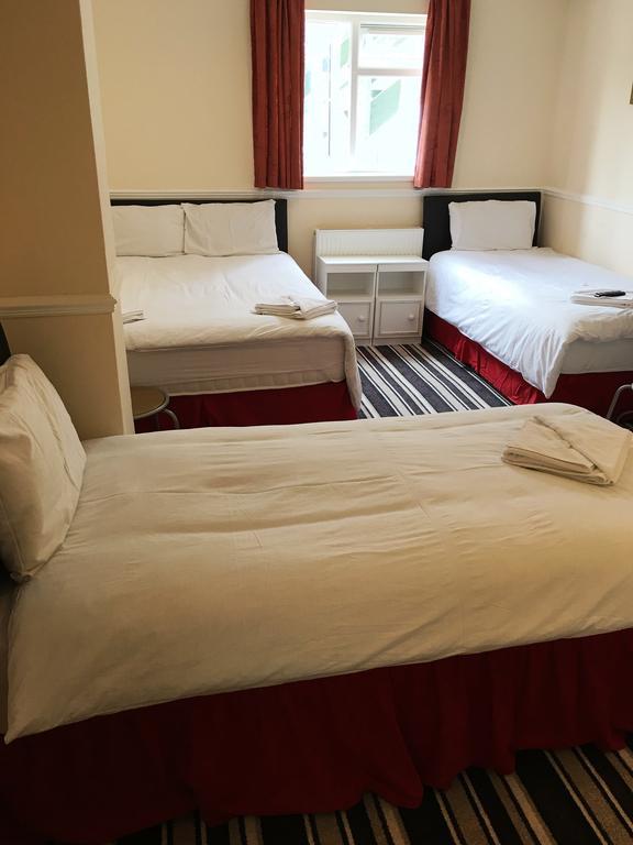 Southend Guest House - Close To Beach, Train Station & Southend Airport Esterno foto